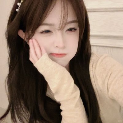 三个摩登女性